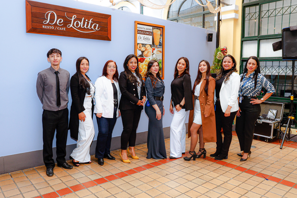 A un psigloaso del medio 