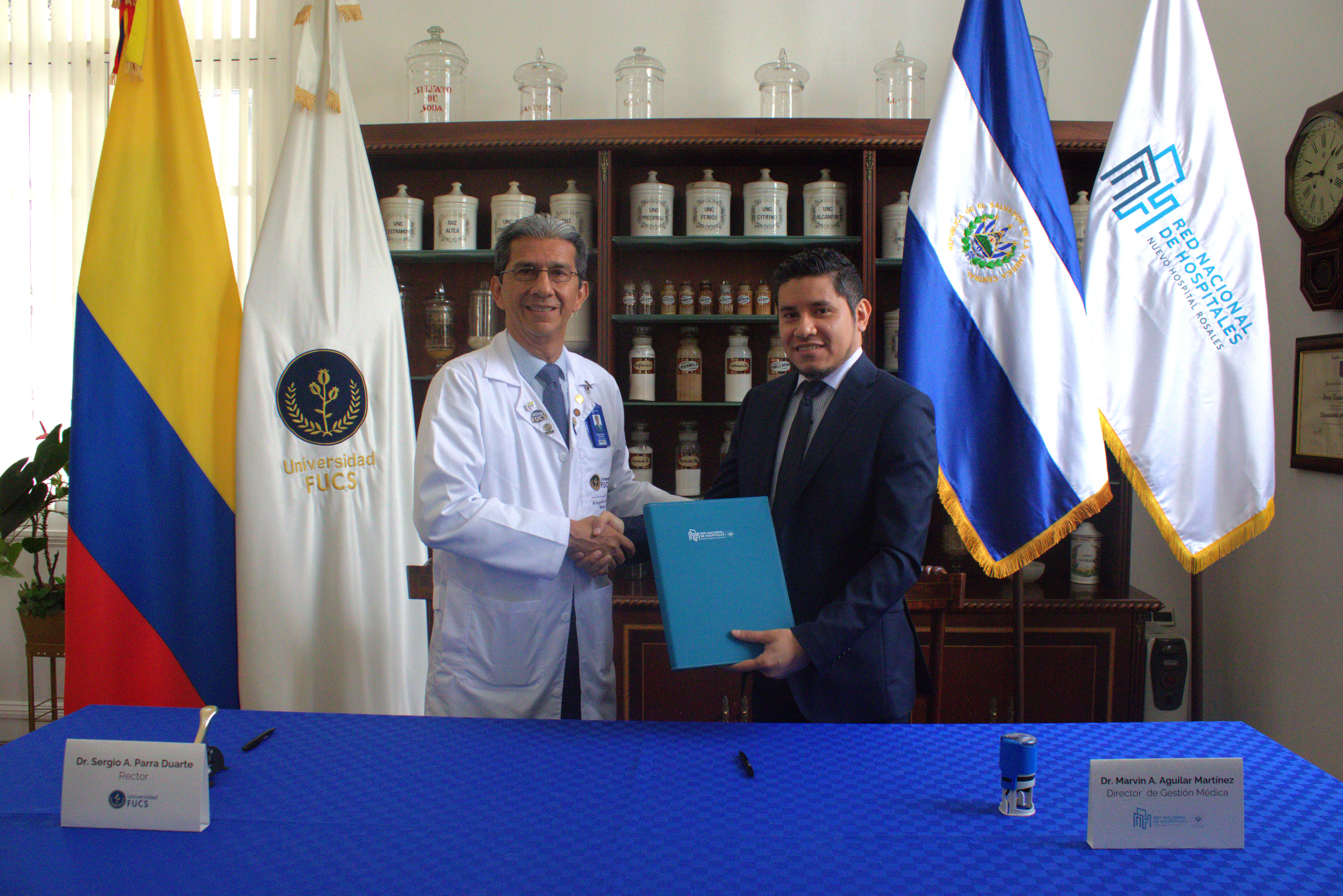 Fortalecemos nuestra proyección internacional con una alianza para la formación médica en El Salvador